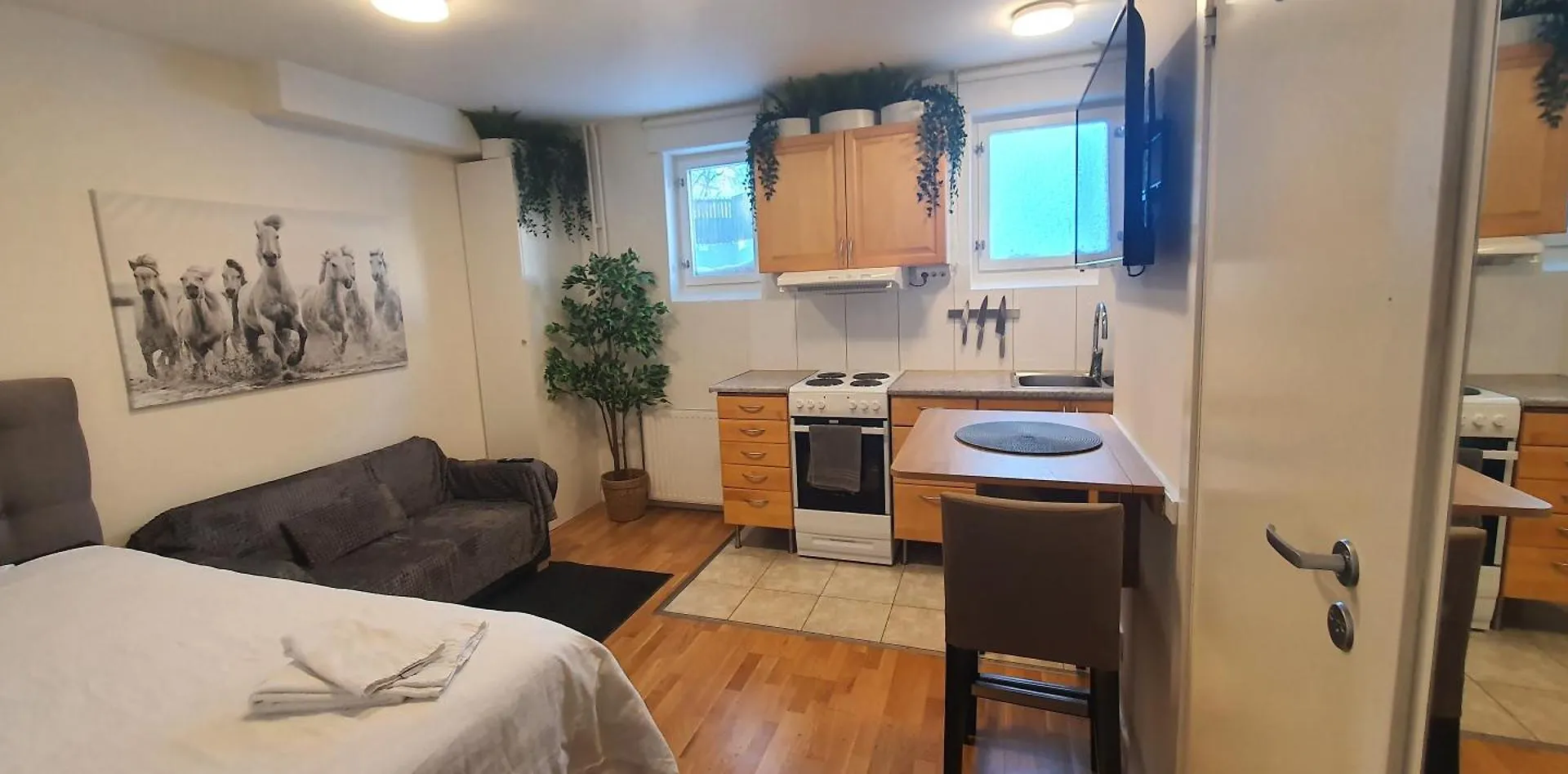 Studio Apartment Near Metro And Forest! Ville de Ville de Stockholm
