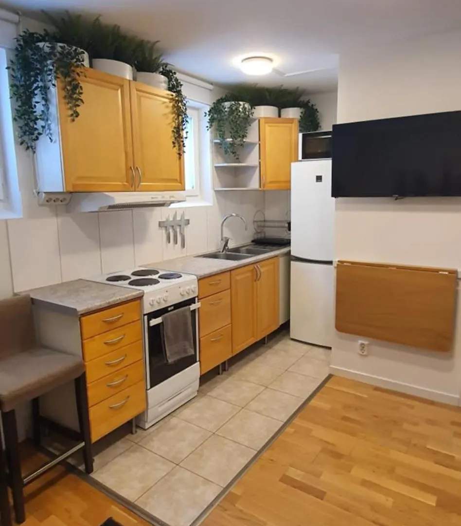 Studio Apartment Near Metro And Forest! Stoccolma Svezia